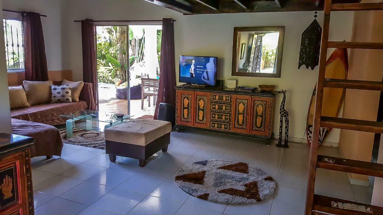 Villa Strelitzia 喀巴里特 外观 照片